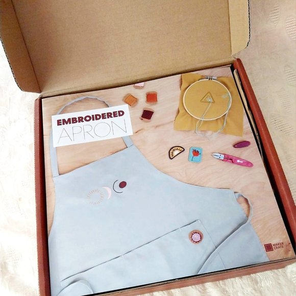 NIB KiwiCo Maker Crate Box Embroidered Apron - Picture 5 of 6